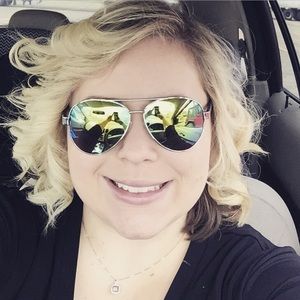 Meet your Posher, Allison